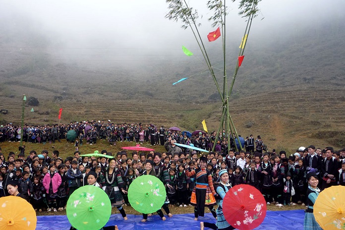 Lễ hội Roóng Poọc ở Thung lũng Mường Hoa