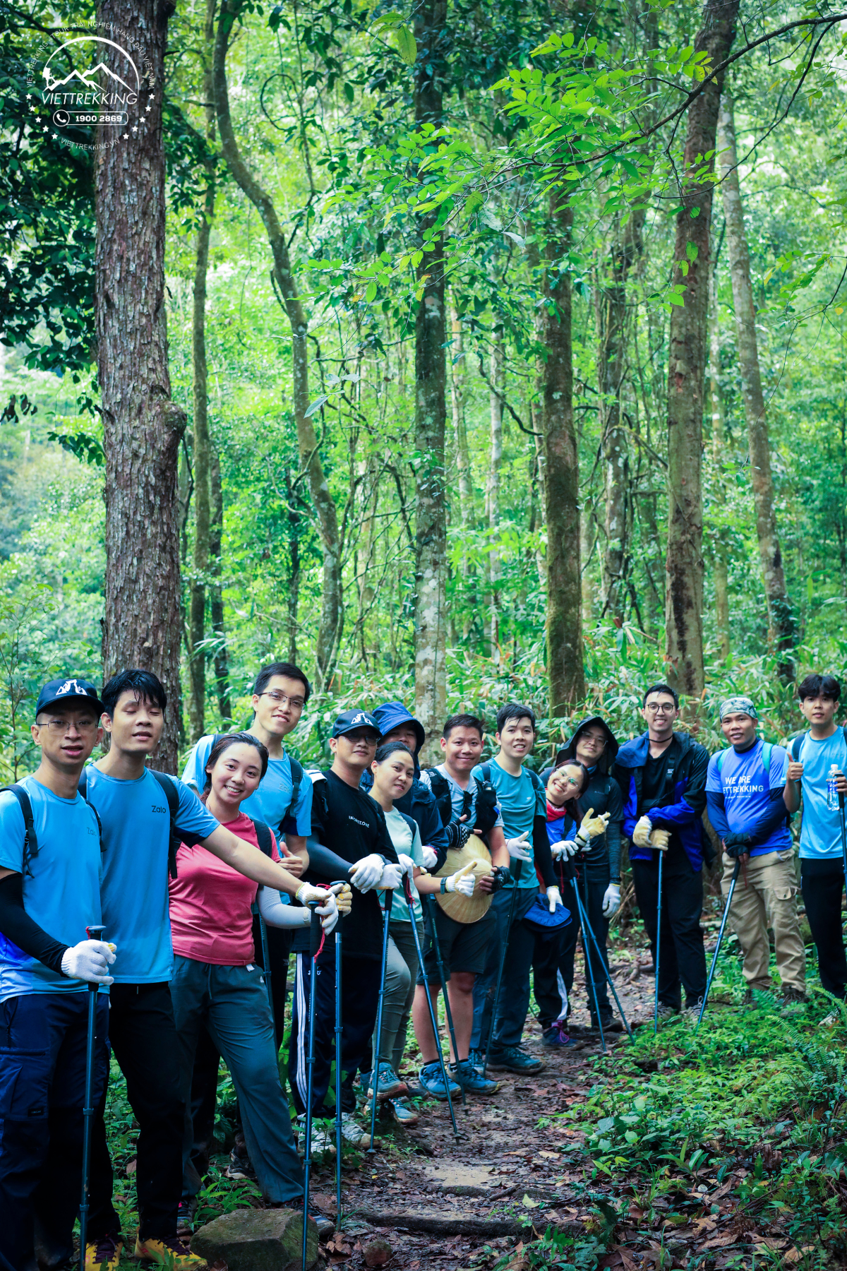 Đoàn trekker Zalo xuyên rừng chinh phục Pha Luông