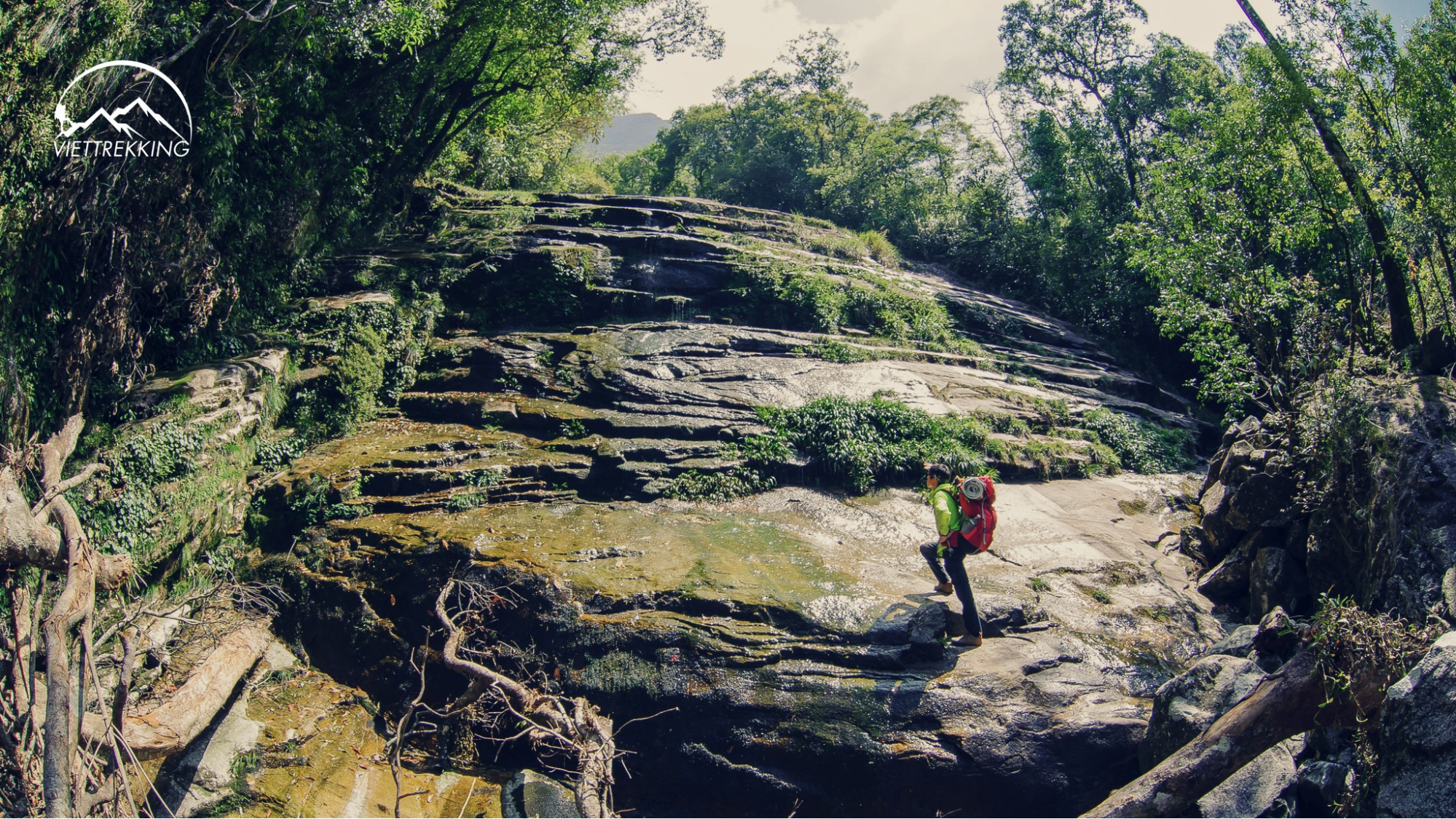 Chuẩn bị đồ trekking cho một hành trình trọn vẹn.